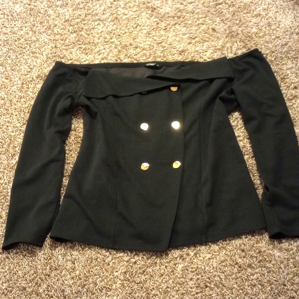 Super cute off shoulder dressed top size 1X
